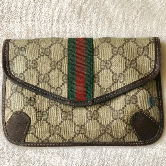 Gucci Handbags - Gucci / Vintage Wallet / Must GO!   OFFERS PLEASE
